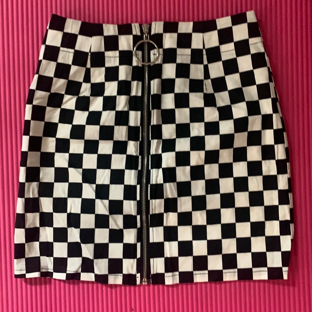 Black & White Checkered Skirt💫